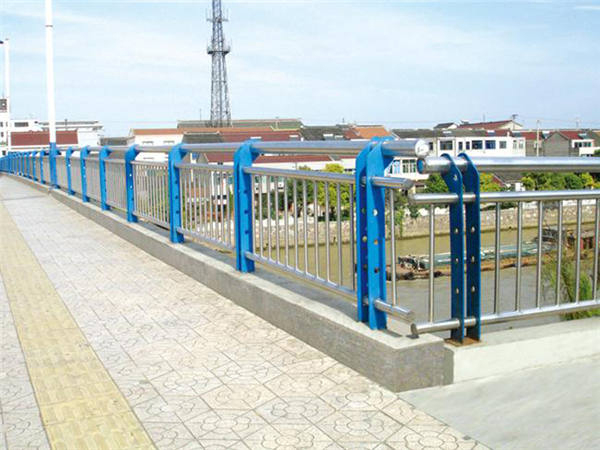 桥梁护栏